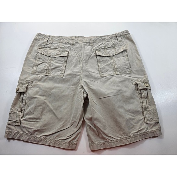 Eddie Bauer size 42 cargo shorts khaki outdoor casual flap pockets EUC men's ^ - Picture 2 of 5